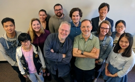 Conrad Turner with USC Annenberg Professor Nicholas J. Cull and students of cultural diplomacy. Photo by Joseph Lim.