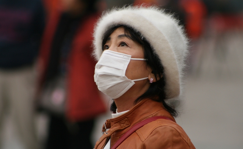 Image courtesy of Nicolò Lazzati via Flickr Smog Mask
