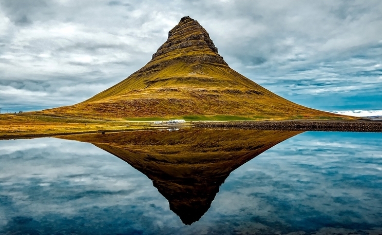 Image courtesy of 12019 via Pixabay